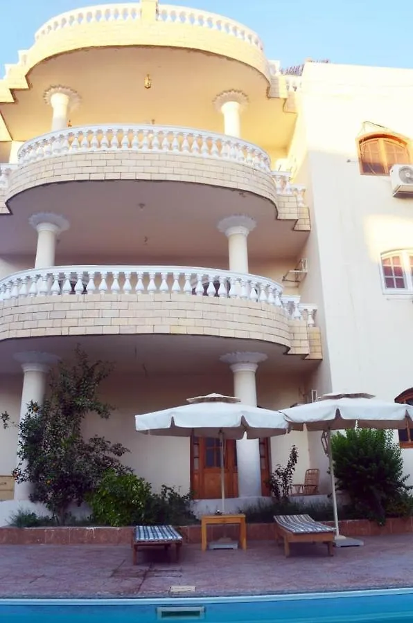 Hermina Guest House Luxor Apartment